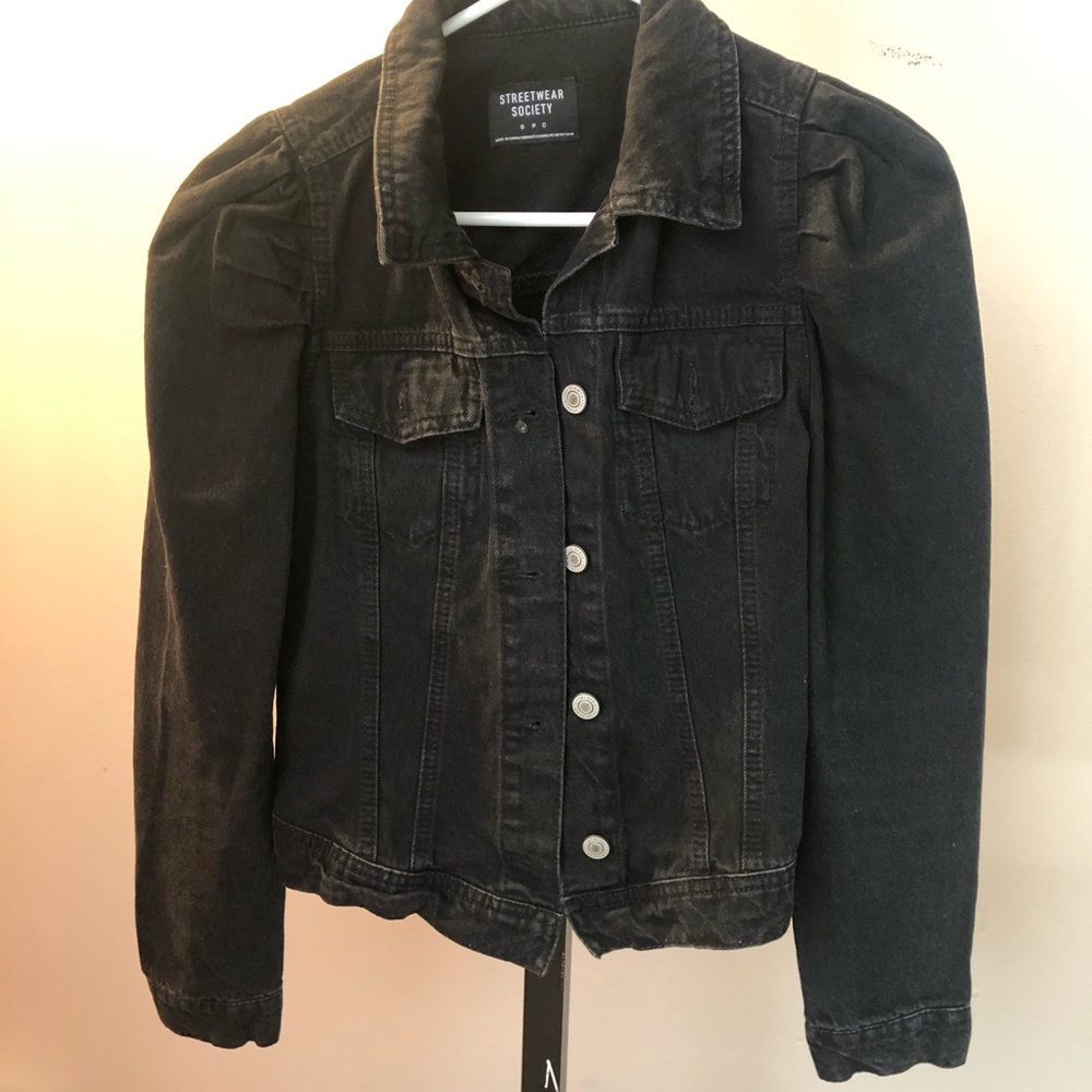 BLACK JEAN JACKET